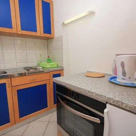 With A Parking Space Kraj, Pasman - 8259 *